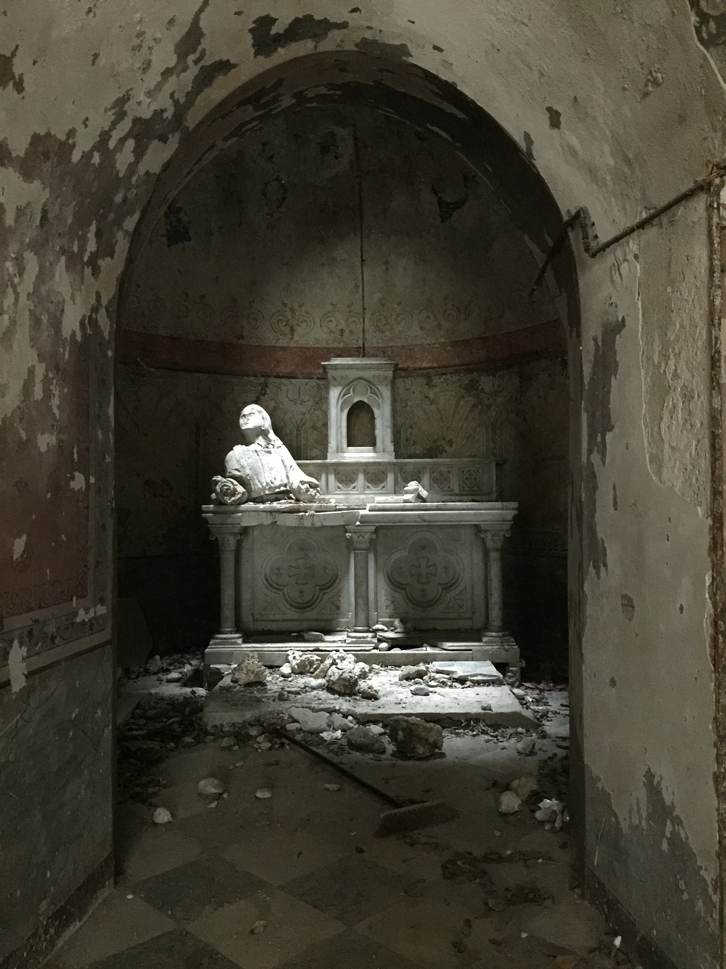 Le Jardin du Calvaire - Carcassonne's Island of The Stations of The Cross