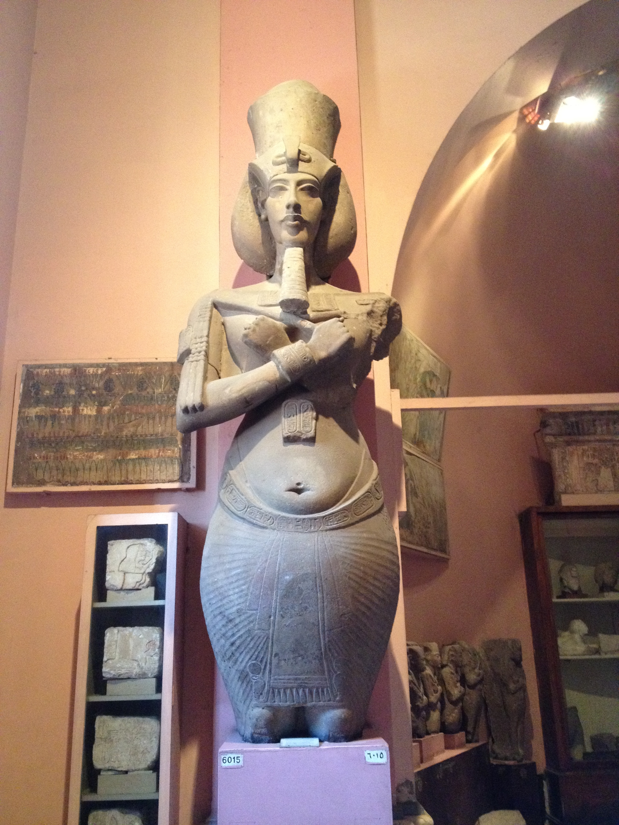 Akhenaten-Amarna-statue-Egyptian-Museum.jpg