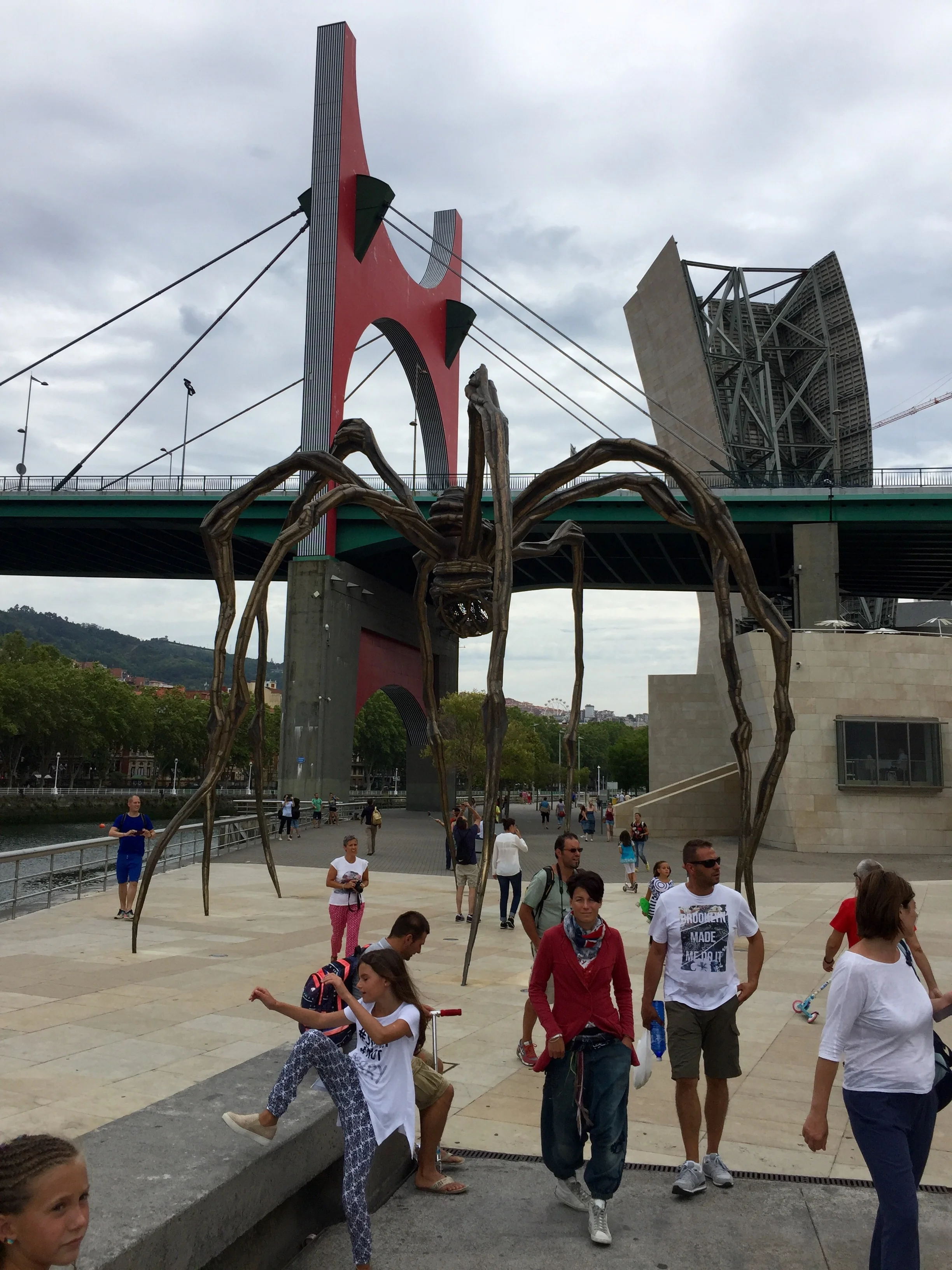Louise Bougeois' Maman outside the Guggenheim Bilbao