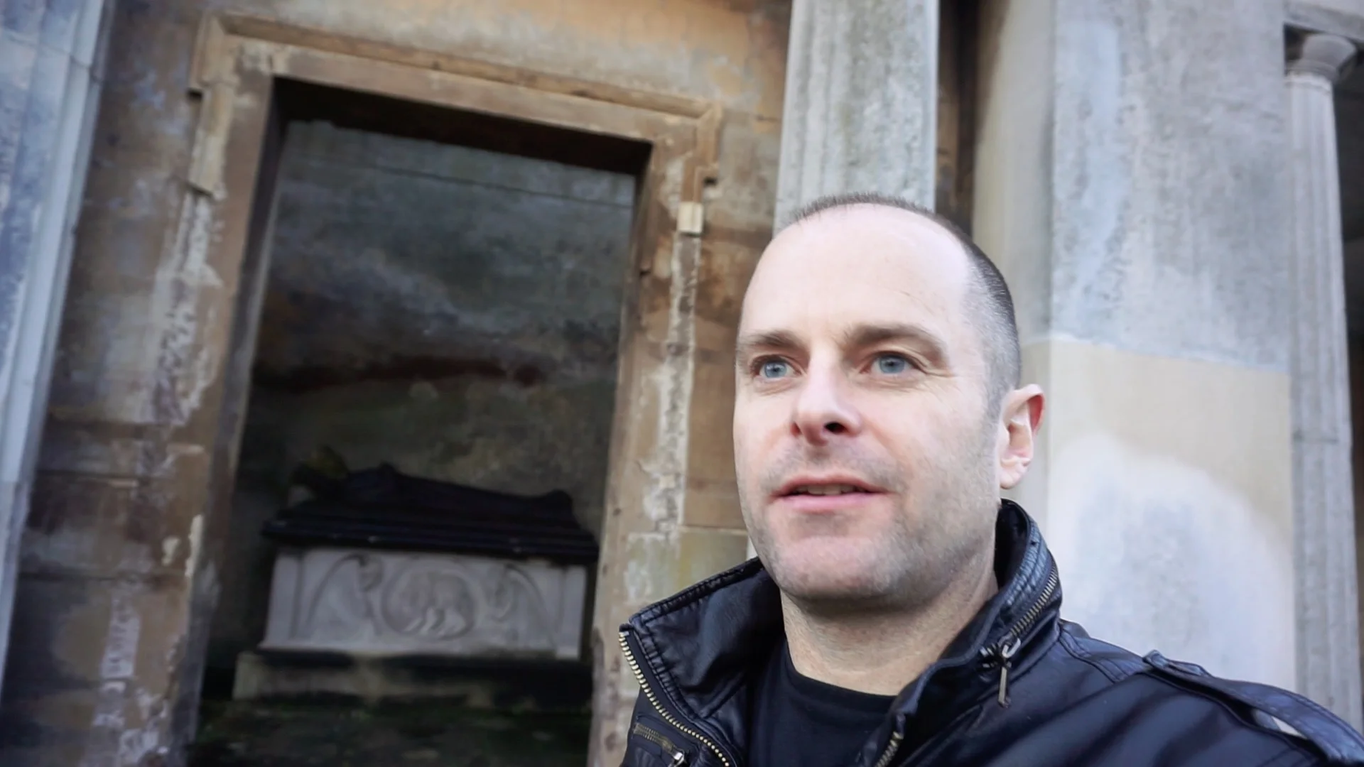 KENSAL GREEN CEMETERY - JESSE WAUGH ART VLOG