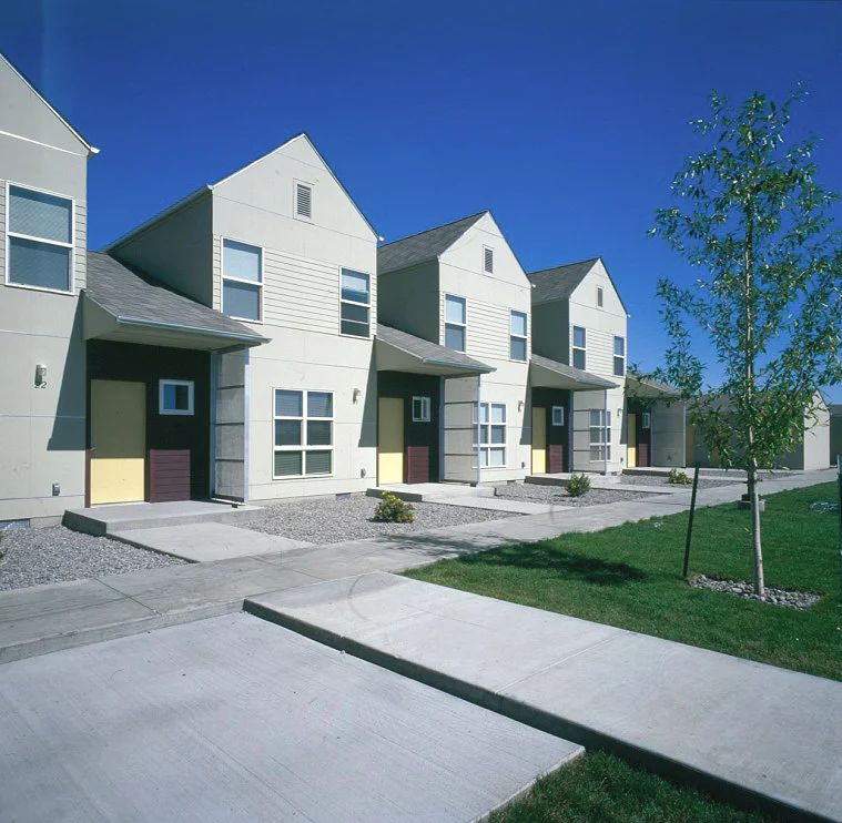 M5_exterior - front elevation overall 02.jpg