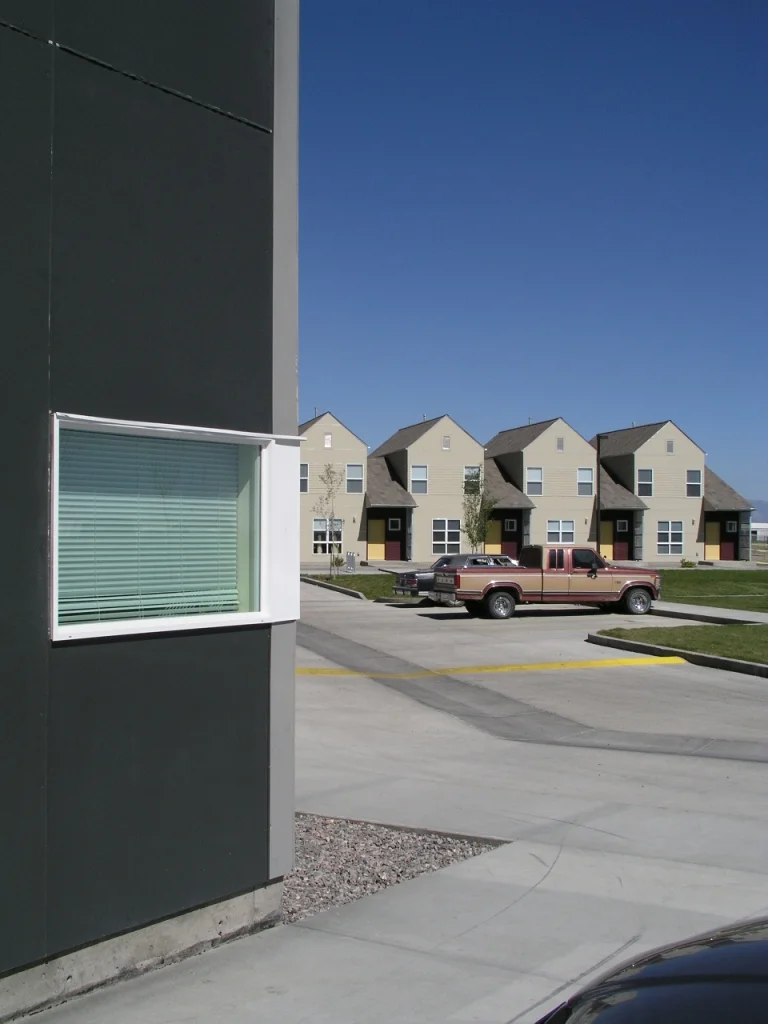 O5_exterior - head start and housing 02.JPG