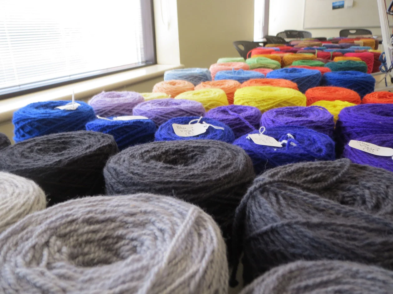 Yarn table at a workshop at Michigan Handweavers League conference