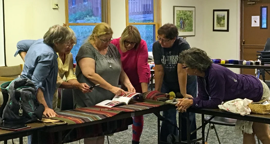 Ercil brought some incredible Peruvian warp-faced weaving and Nilda Alvarez's book along to show the group. You can find out more about these weavers on the Andean Textile Arts Facebook page HERE .