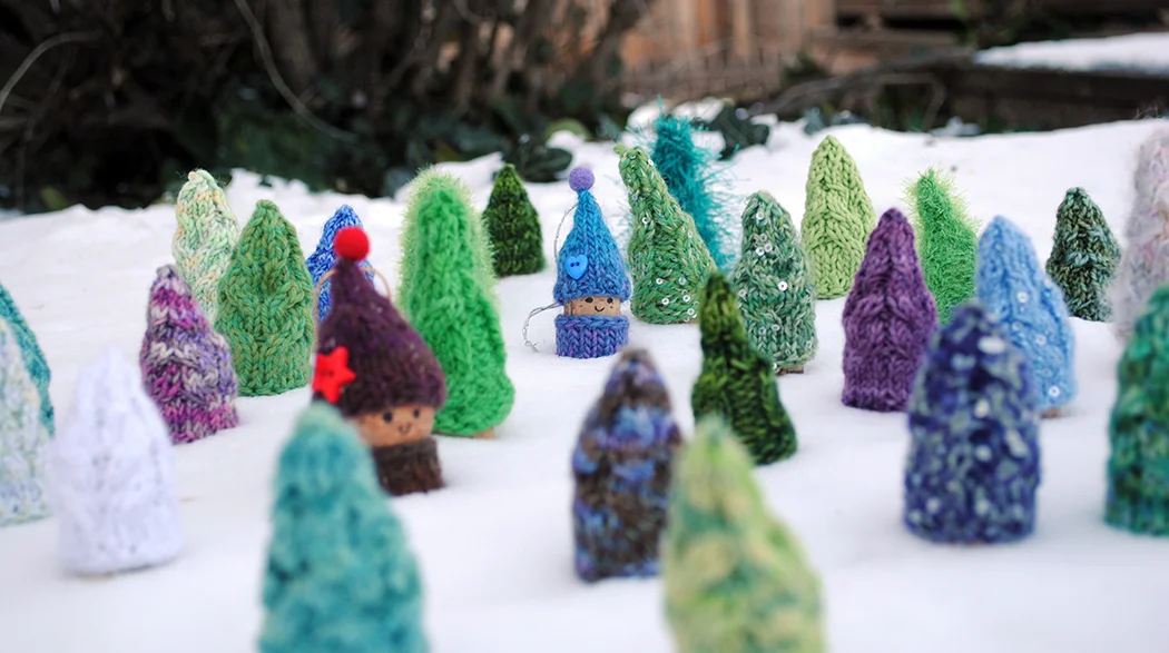Knitted trees and a few sneaky gnomes