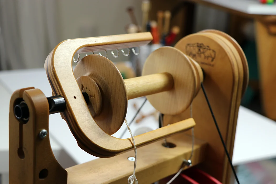 Schacht Ladybug spinning wheel with bobbin in the flyer