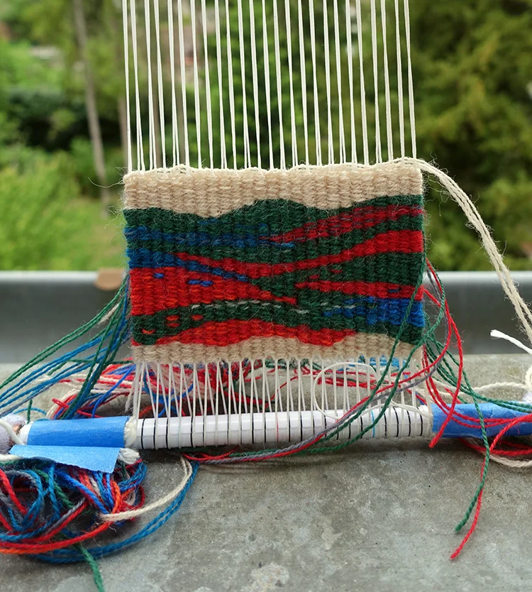 The finished four selvedge tapestry. weaversbazaar fine wool yarn, cotton warp.