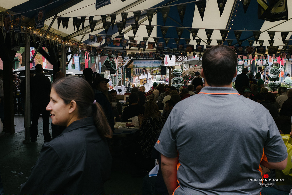 Helen - Oktoberfest - 2015_22662816102_l.jpg