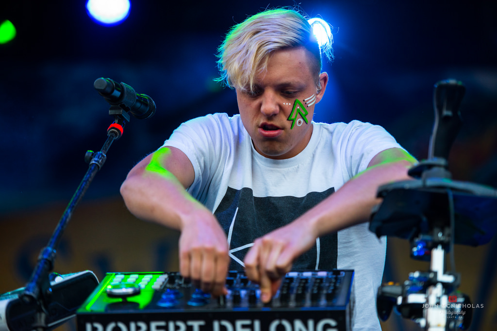 Robert Delong_26894862631_l.jpg