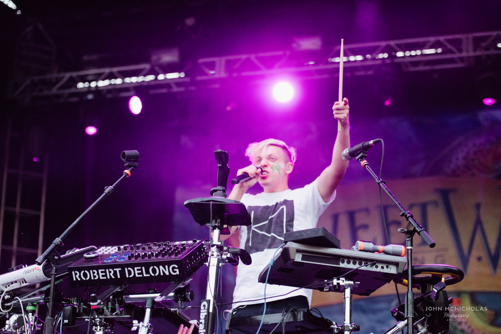 Robert Delong_26929921736_l.jpg