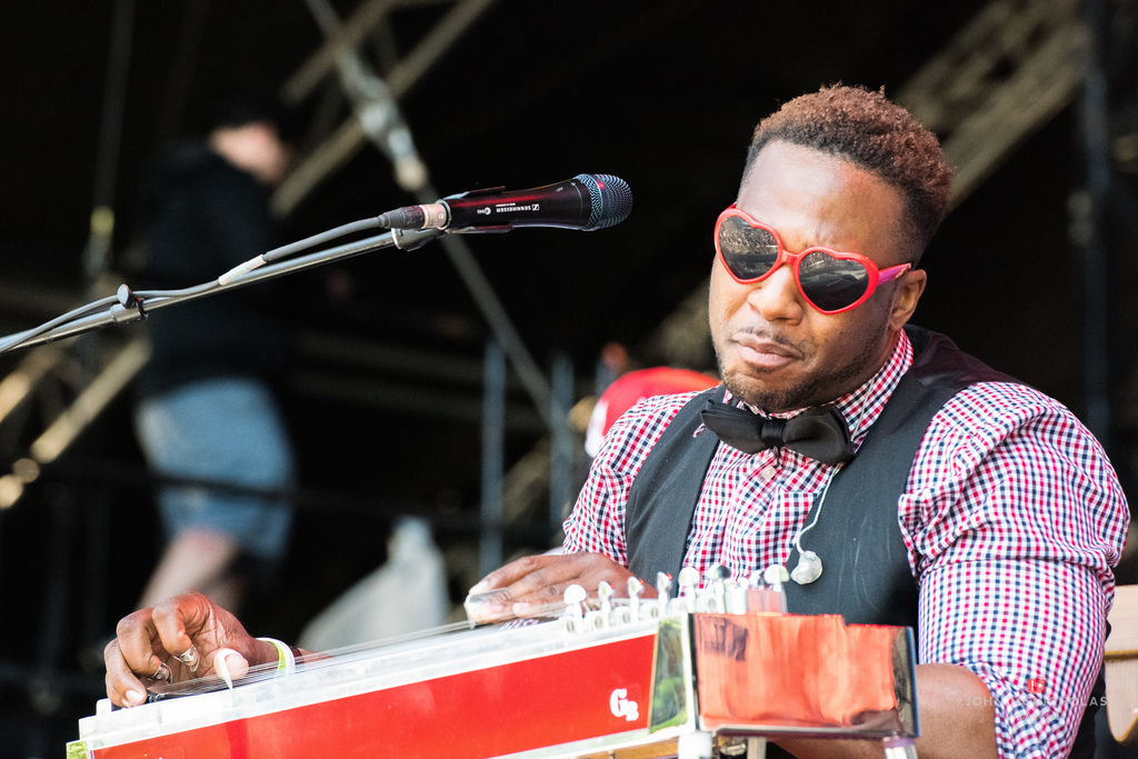 Robert Randolph and the Family Band_26234292794_l.jpg