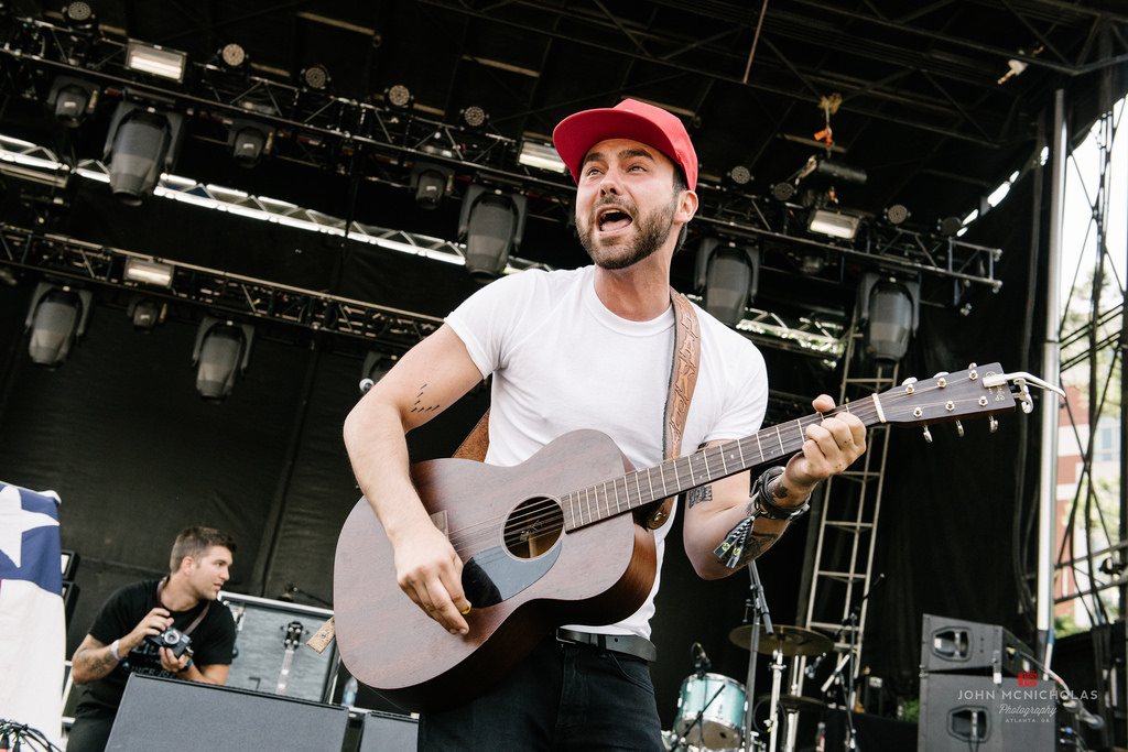 Shakey Graves_27771707711_l.jpg