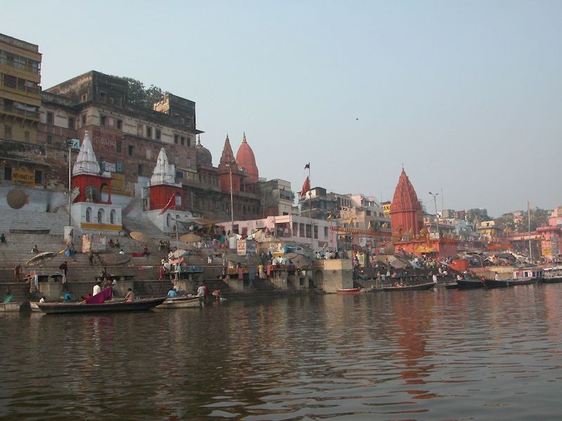 boat in ghat,2.jpg