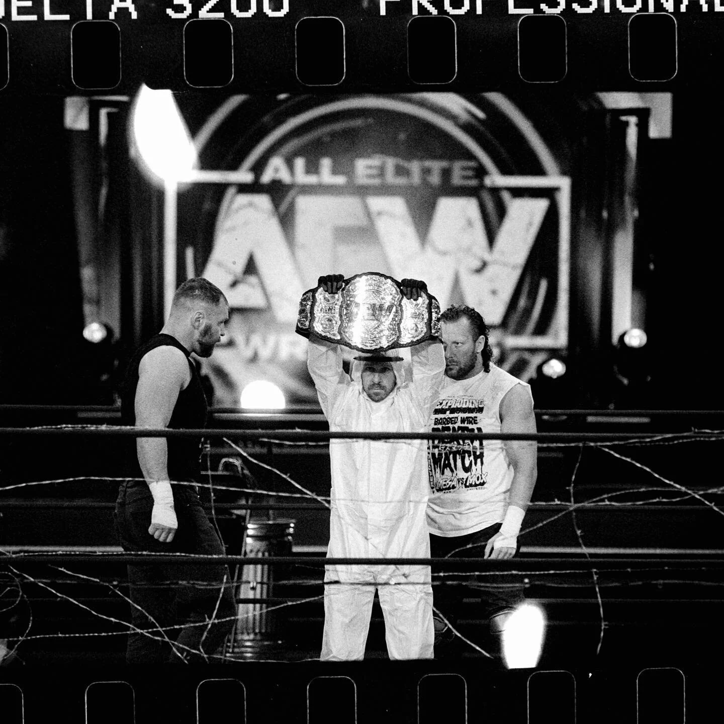 From 2020, @jonmoxley v @kennyomegamanx shot on @ilfordphoto Delta 3200. || I got a text from Jon asking if I wanted to come up and shoot this match. Probably the quickest reply I&rsquo;ve ever made. Shot the entire day on film as an homage to old de