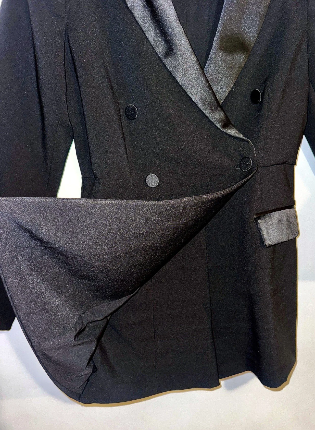 BlackjacketdresswithskortDetail.jpg