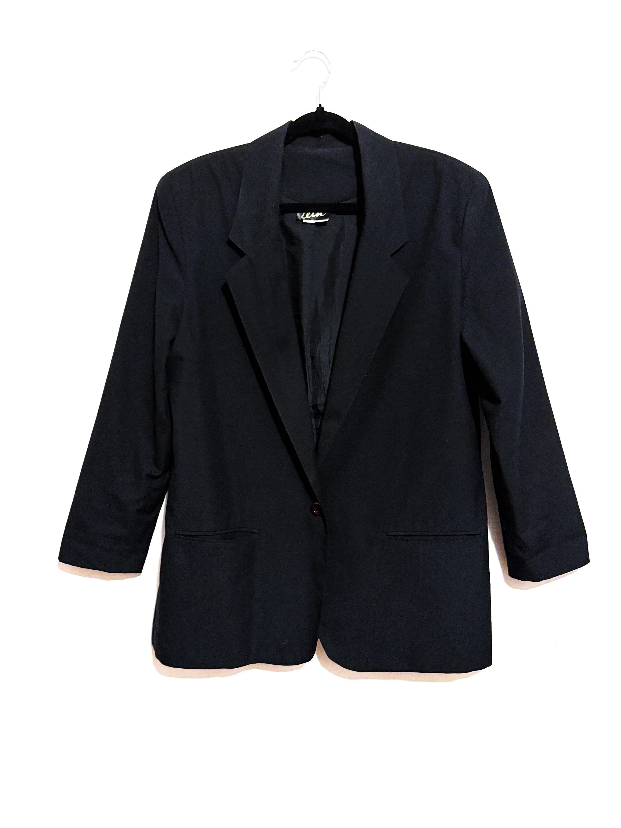 Blackvintageblazer.JPG