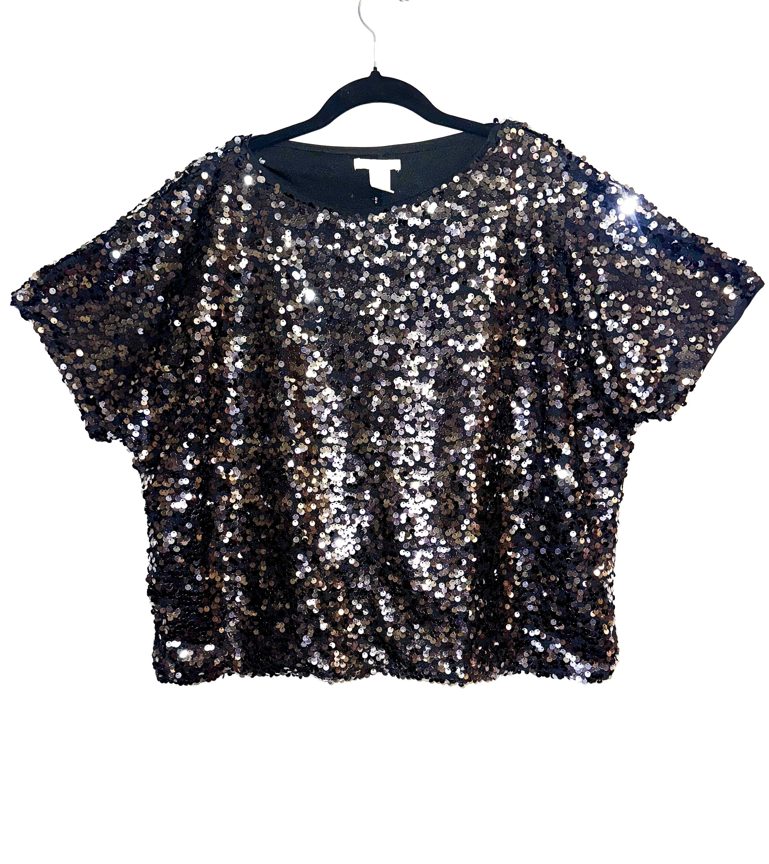 Blackshortsleevesequintop.jpg