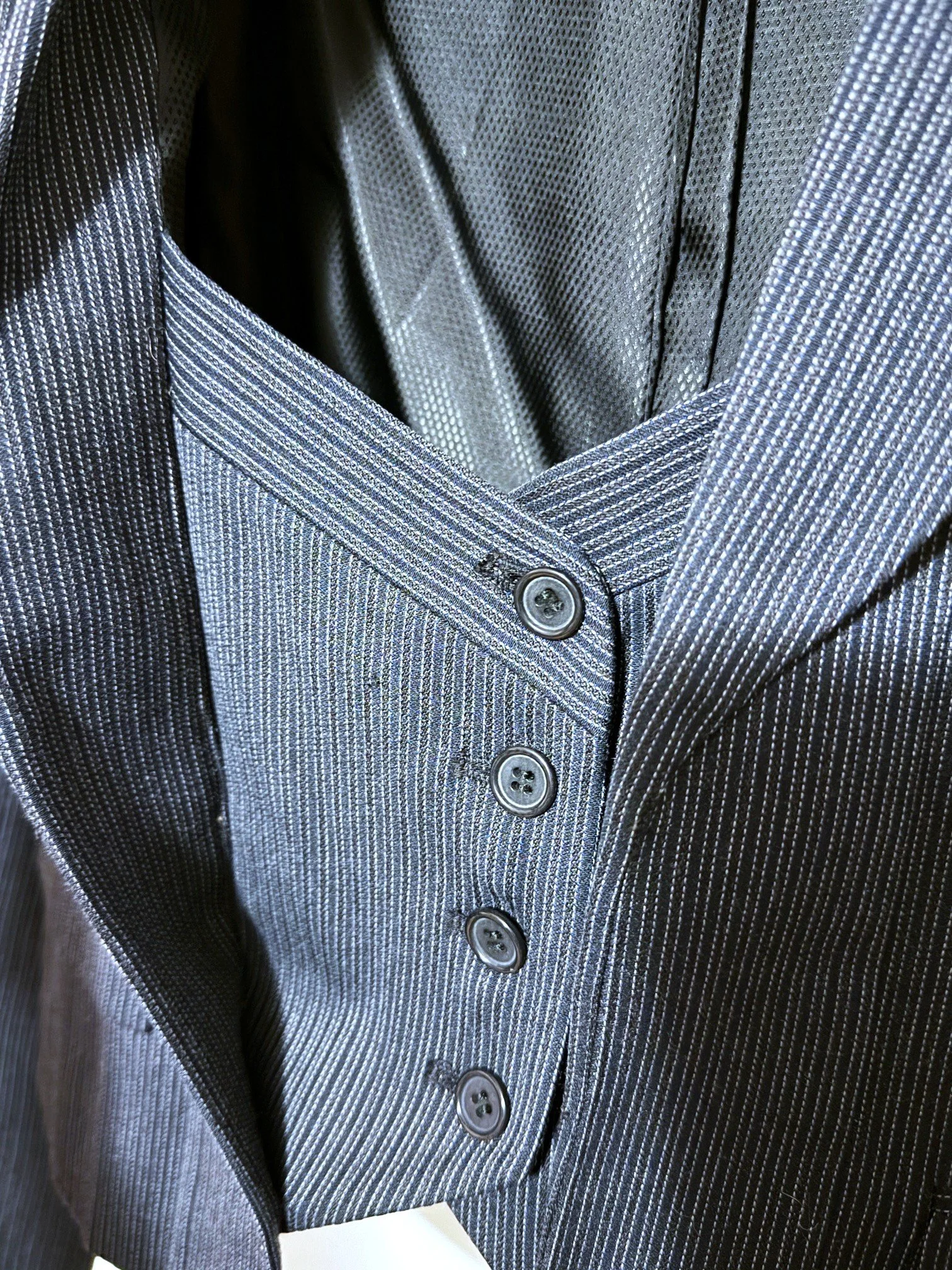 bcbgnavypinkstripefauxvestDetail.JPG