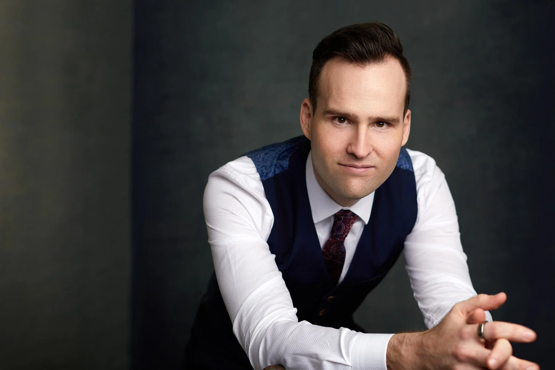Powerful and Quiet Portraits and Headshots34.jpg