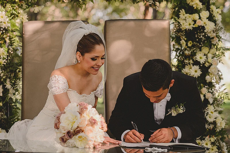 Caro_Bernardo_Blog_KapePhotography_Merida_PuertoVallarta_Caletas_LasCaletas_DestinationWedding_Mexico_WeddingPhotographer_034.jpg