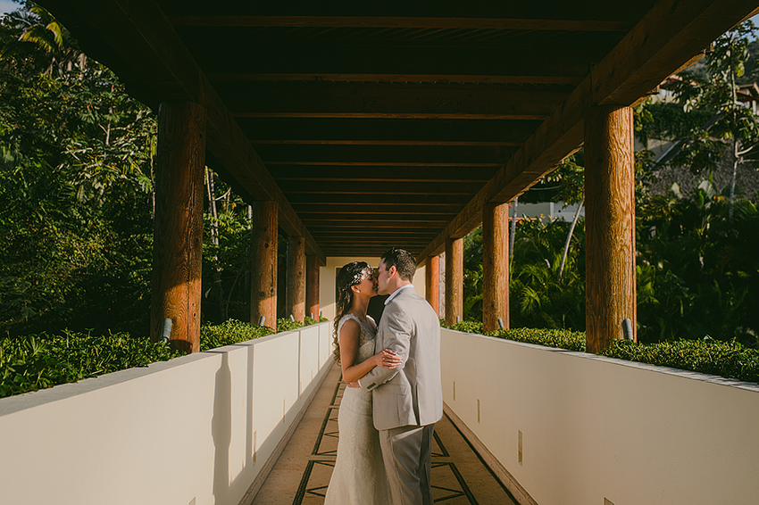 Joshua_Tiffany_Wedding_Puerto_Vallarta_GarzaBlanca_Photographer_Destination_053.jpg