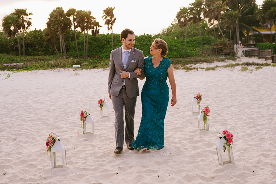 Sam+Alejandro_PlayadelCarmen_KapePhotography_destinationwedding_weddingphotography_mexico_fotografo_boda_cancun_rivieramaya_villasolyluna068.jpg