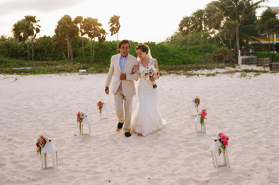 Sam+Alejandro_PlayadelCarmen_KapePhotography_destinationwedding_weddingphotography_mexico_fotografo_boda_cancun_rivieramaya_villasolyluna070.jpg