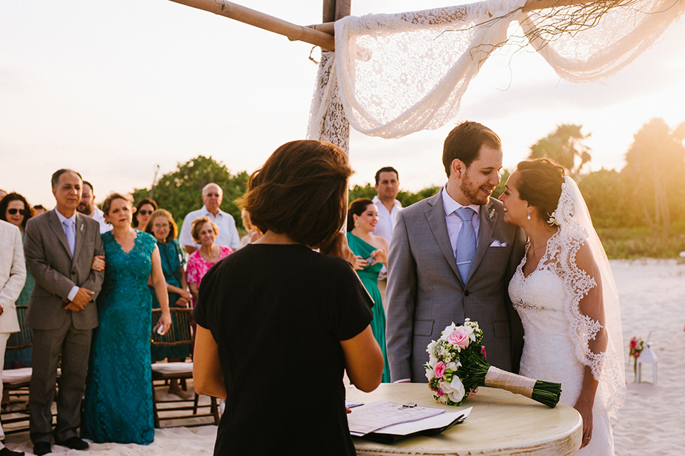 Sam+Alejandro_PlayadelCarmen_KapePhotography_destinationwedding_weddingphotography_mexico_fotografo_boda_cancun_rivieramaya_villasolyluna074.jpg