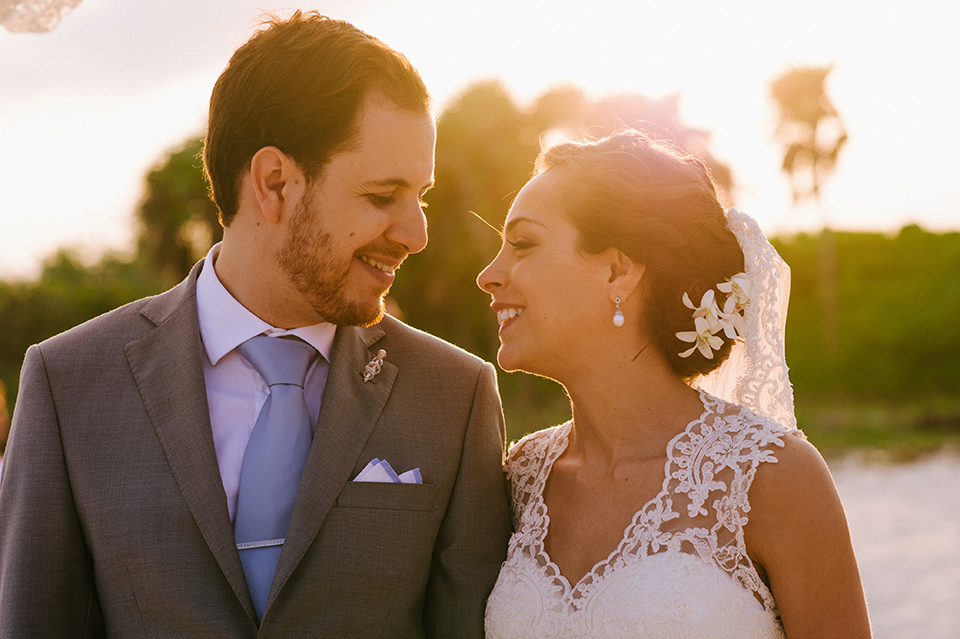 Sam+Alejandro_PlayadelCarmen_KapePhotography_destinationwedding_weddingphotography_mexico_fotografo_boda_cancun_rivieramaya_villasolyluna075.jpg