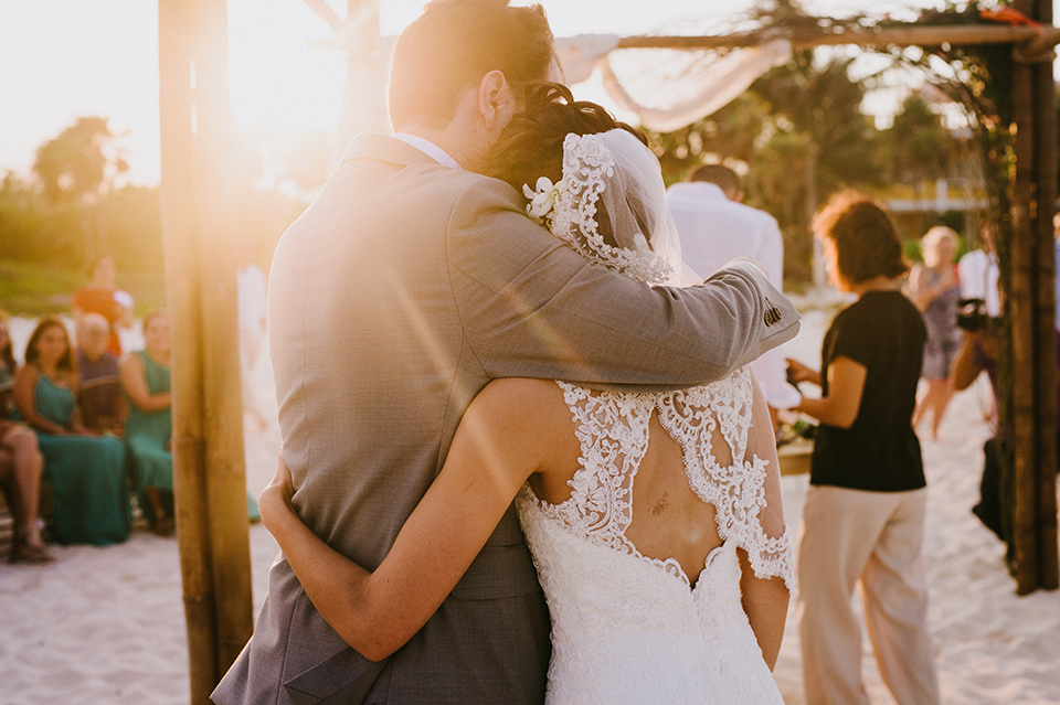 Sam+Alejandro_PlayadelCarmen_KapePhotography_destinationwedding_weddingphotography_mexico_fotografo_boda_cancun_rivieramaya_villasolyluna088.jpg