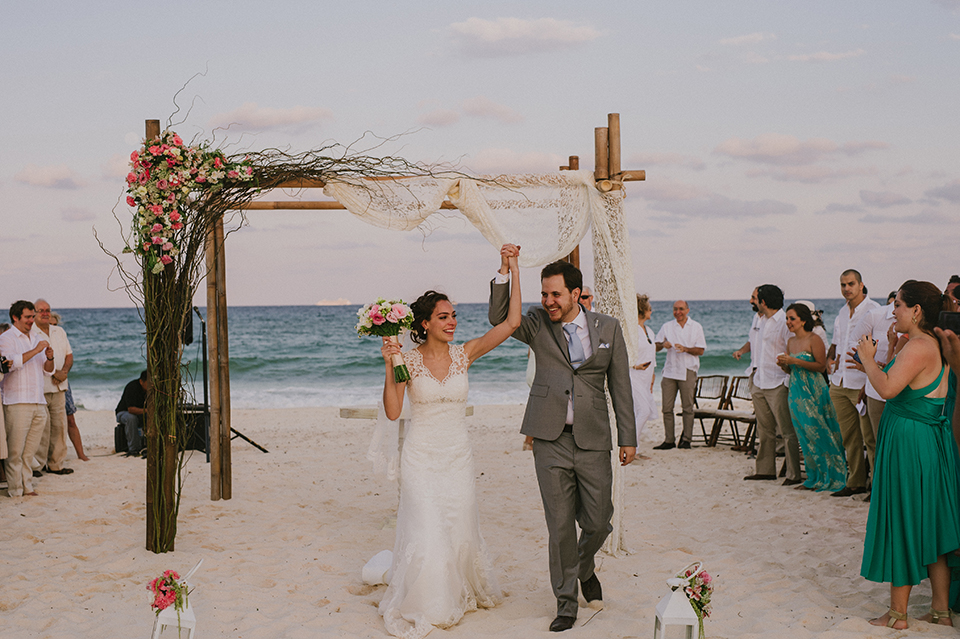 Sam+Alejandro_PlayadelCarmen_KapePhotography_destinationwedding_weddingphotography_mexico_fotografo_boda_cancun_rivieramaya_villasolyluna092.jpg