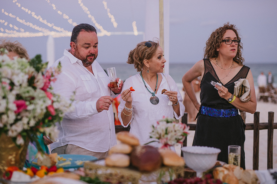 Sam+Alejandro_PlayadelCarmen_KapePhotography_destinationwedding_weddingphotography_mexico_fotografo_boda_cancun_rivieramaya_villasolyluna108.jpg