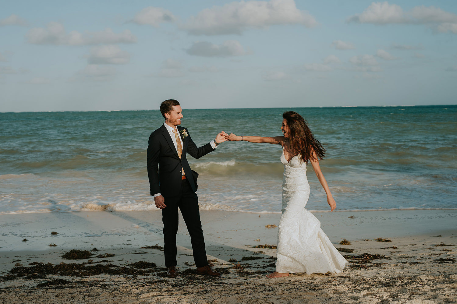 CherylReed_Wedding_Kape_Photography_WeddingPhotography_Mexico_Boda_Fotografia_Royalton_Hideway_Cancun_RivieraMaya_PlayadelCarmen_Beach_988FB_BLOG.jpg