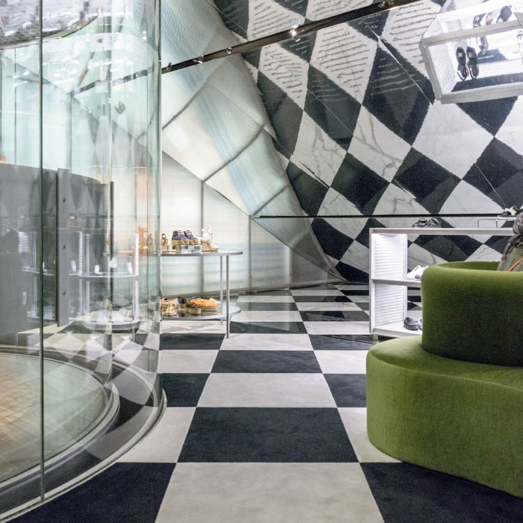 oma-prada-soho-2015-8001.jpg