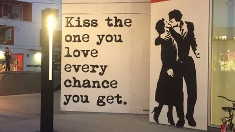 Kissing.jpg