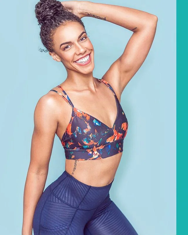 This face! Every time I look at this I smile back at @gjena89&rsquo;s. I&rsquo;d buy everything she is wearing or selling based on this photo. Love this, and love her. &hearts;︎
⠀⠀⠀⠀⠀⠀⠀⠀⠀
Babe: @gjena89
Mua: @jademoani
Agents: @mtaagency