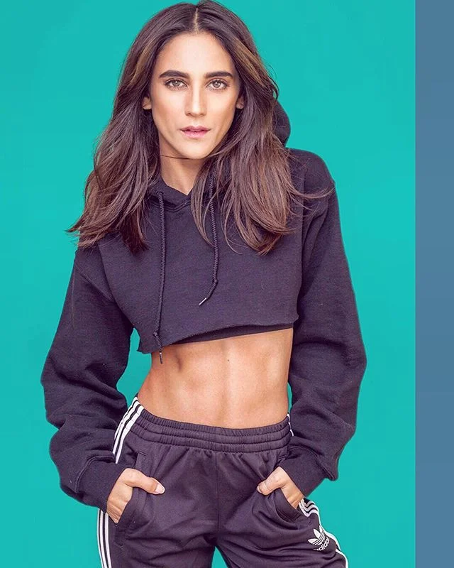 An oldie but a goodie. @carlyeraetam looking sporty, sexy, cute in her classic Adidas. She is such a tiny baddie. &hearts;︎
⠀⠀⠀⠀⠀⠀⠀⠀⠀
Babe: @carlyeraetam
Mua: @nikki_knee
Agents: @go2talent