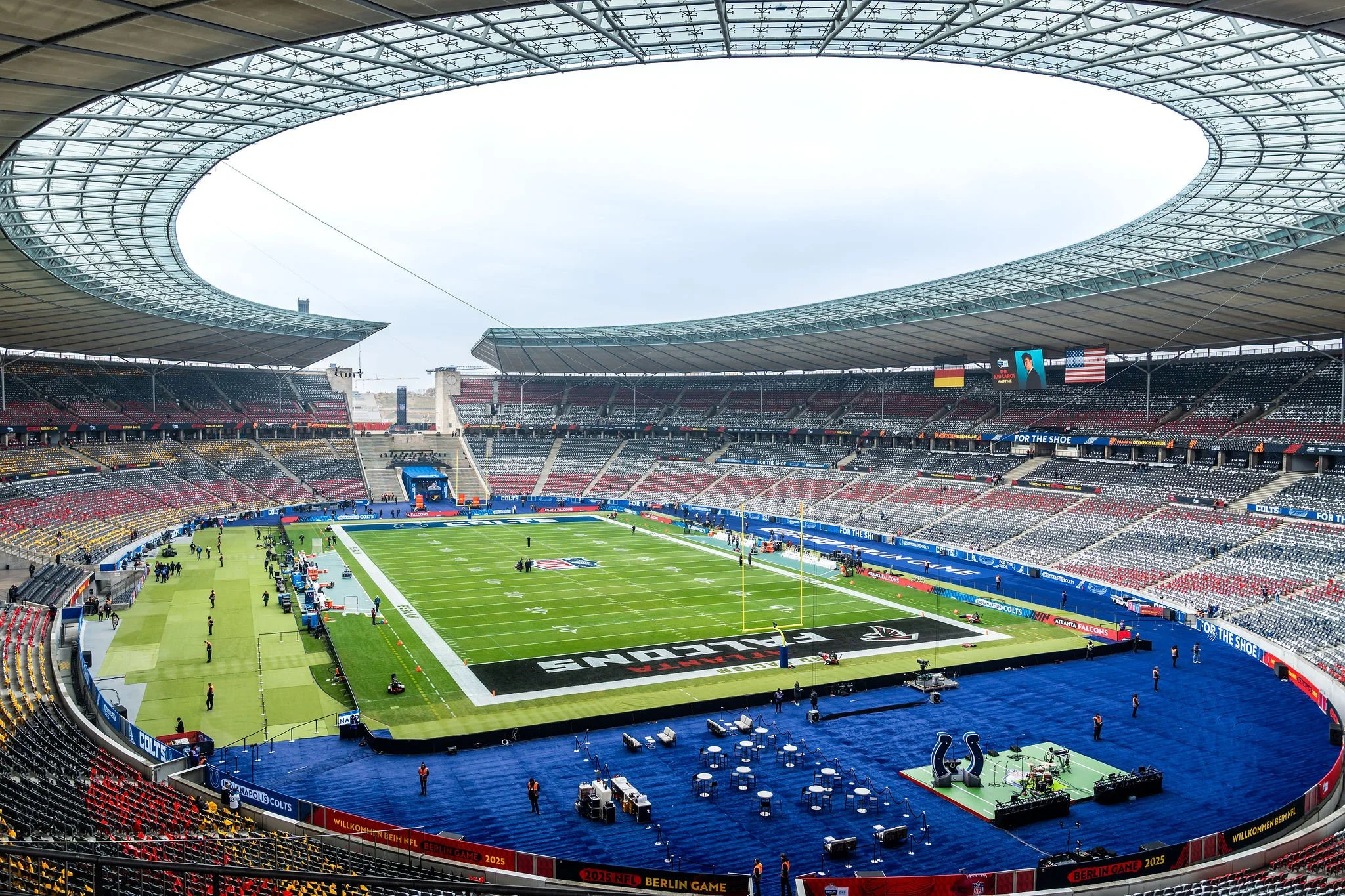 FALCONS VS. COLTS - BERLIN, GERMANY - OLYMPIC STADIUM