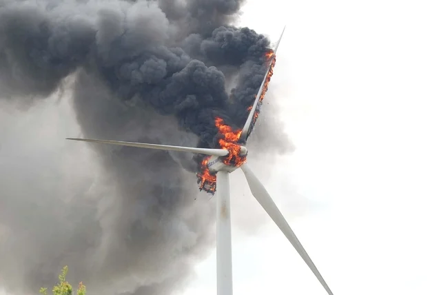 Conventional Wind Machine nacelle fire caused by overloading