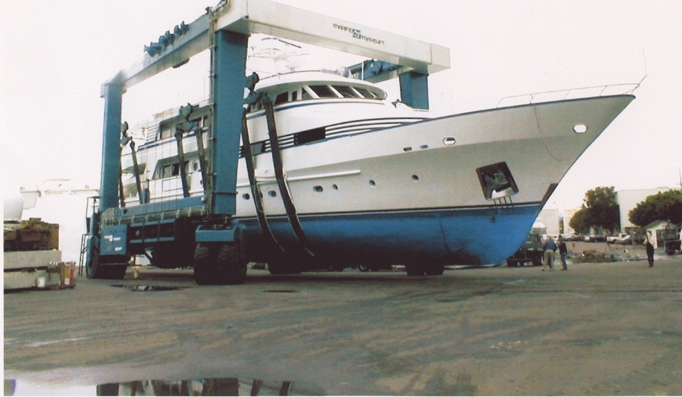 300 Ton Marine Travelift