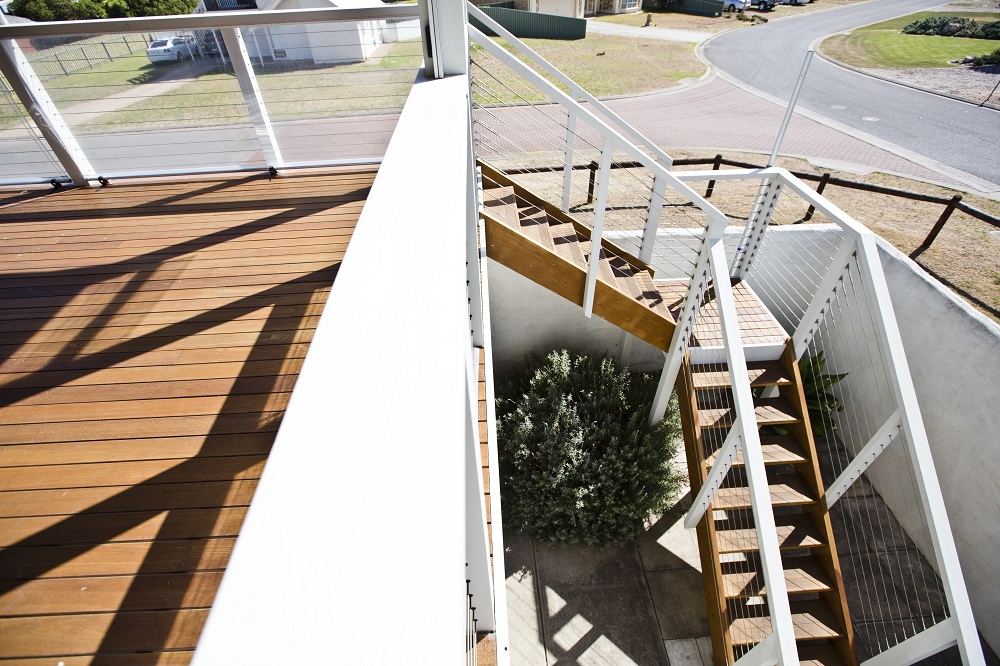 Decking and Stairs 29.jpg
