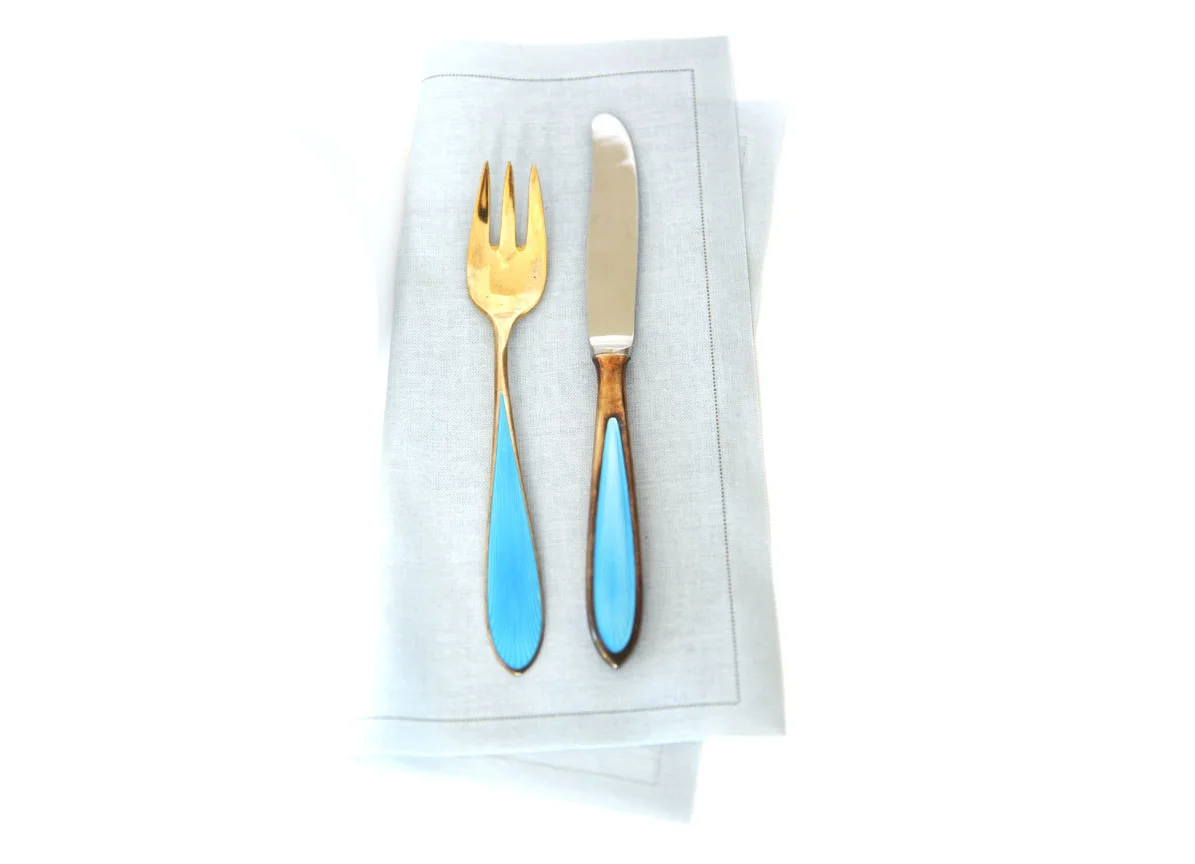 silverware_blue_stretched.jpg