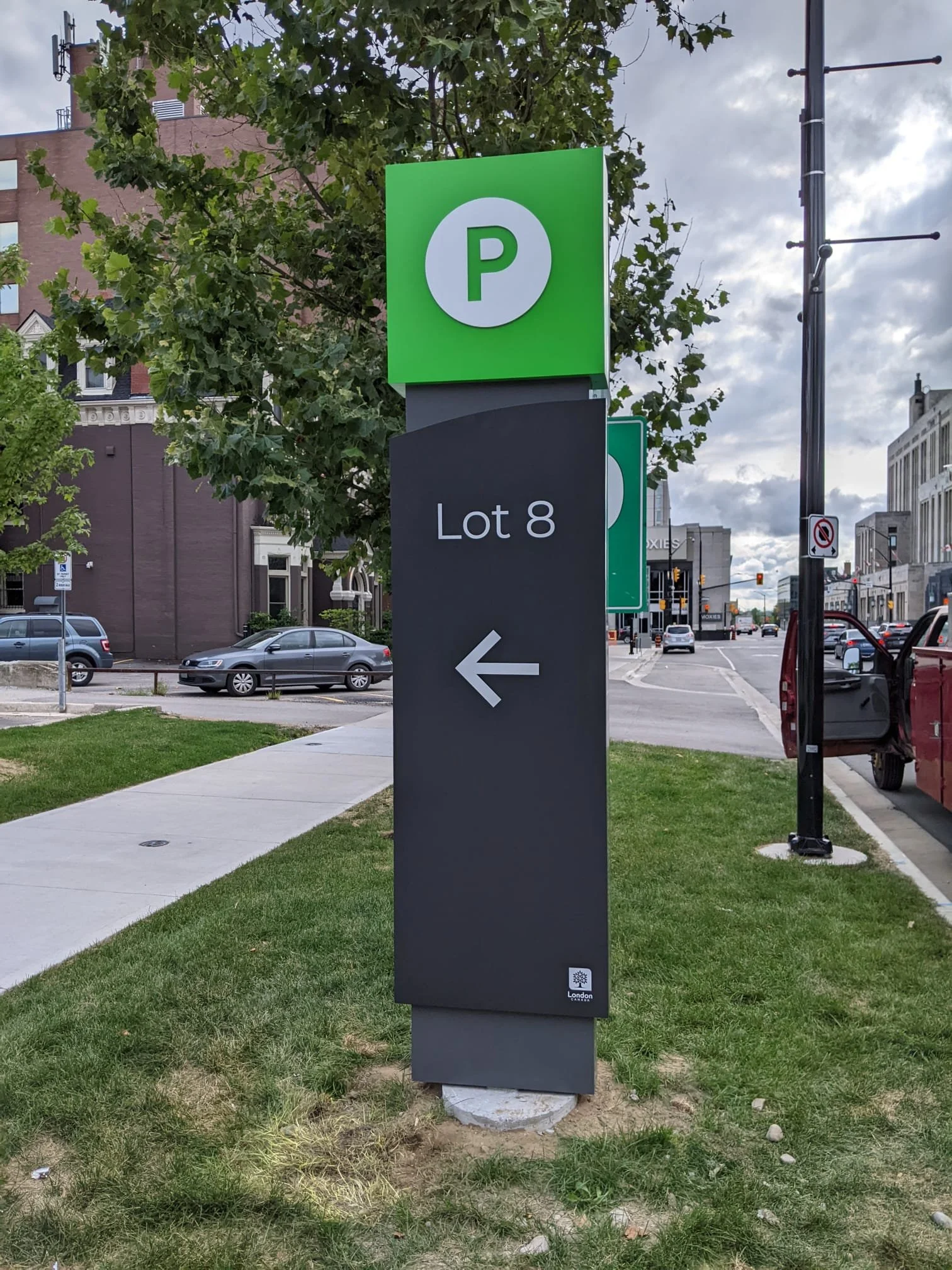 City of London - Downtown Wayfinding IDSigns 003.jpeg