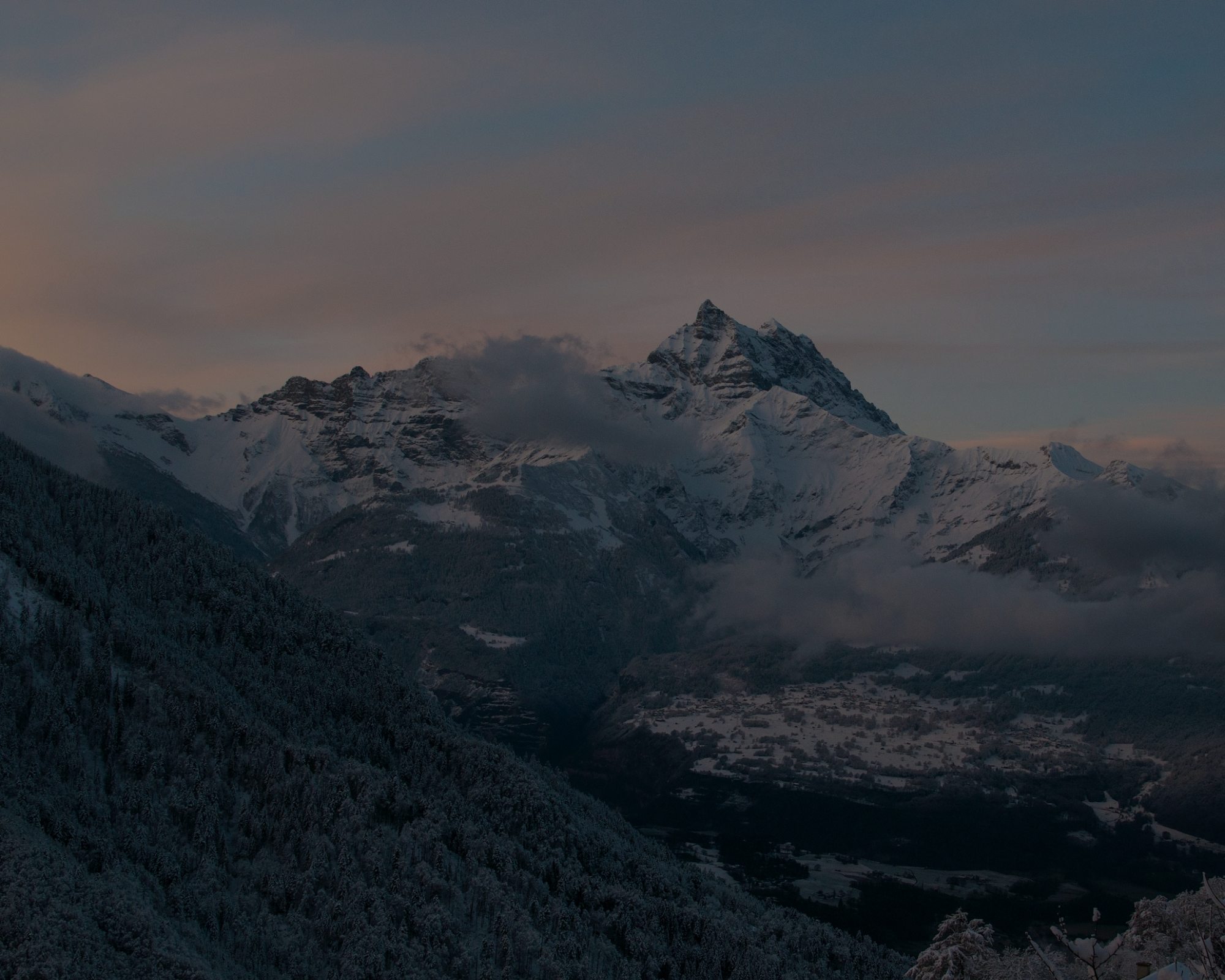 Everest Signs Mountains.png