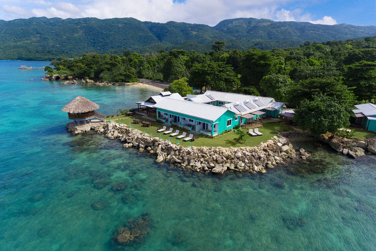 We are staying at the Luna Sea Inn where the hospitality, food and services are amazing.