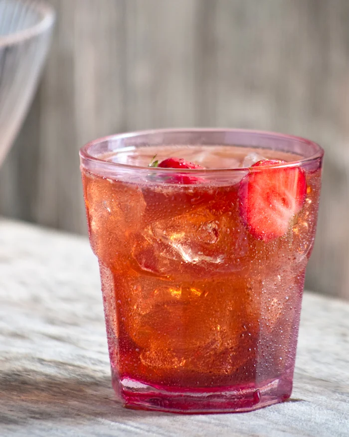 Strawberry Balsamic Shrubs — Beth Dunham