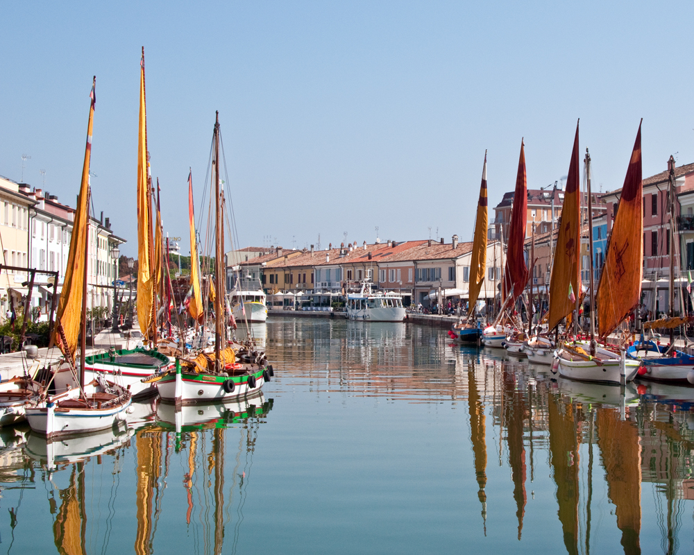 boats cesenatico canal.jpg