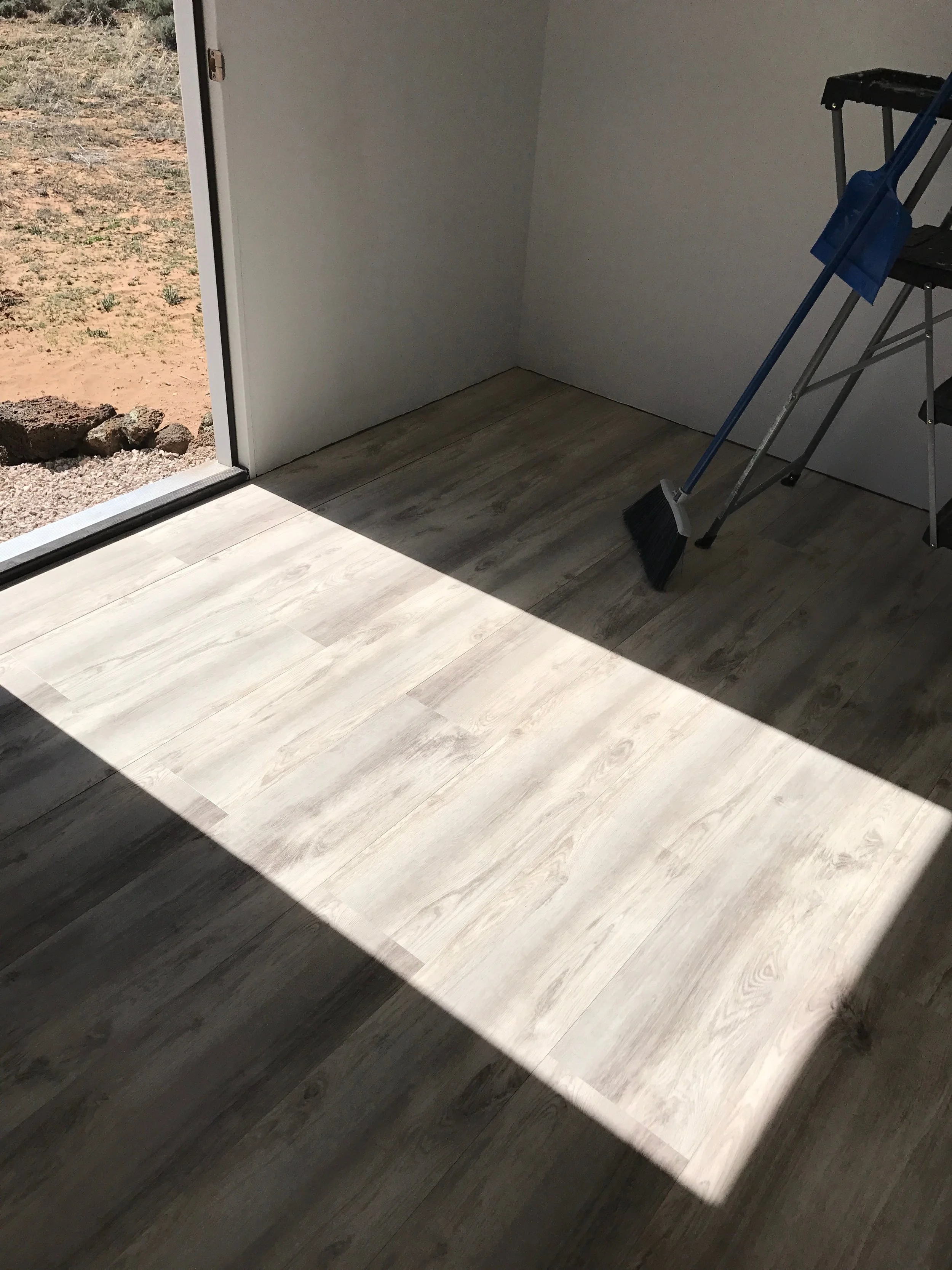 Flooring installed!