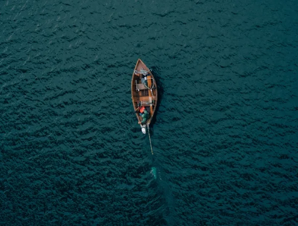 Boat on water.jpg