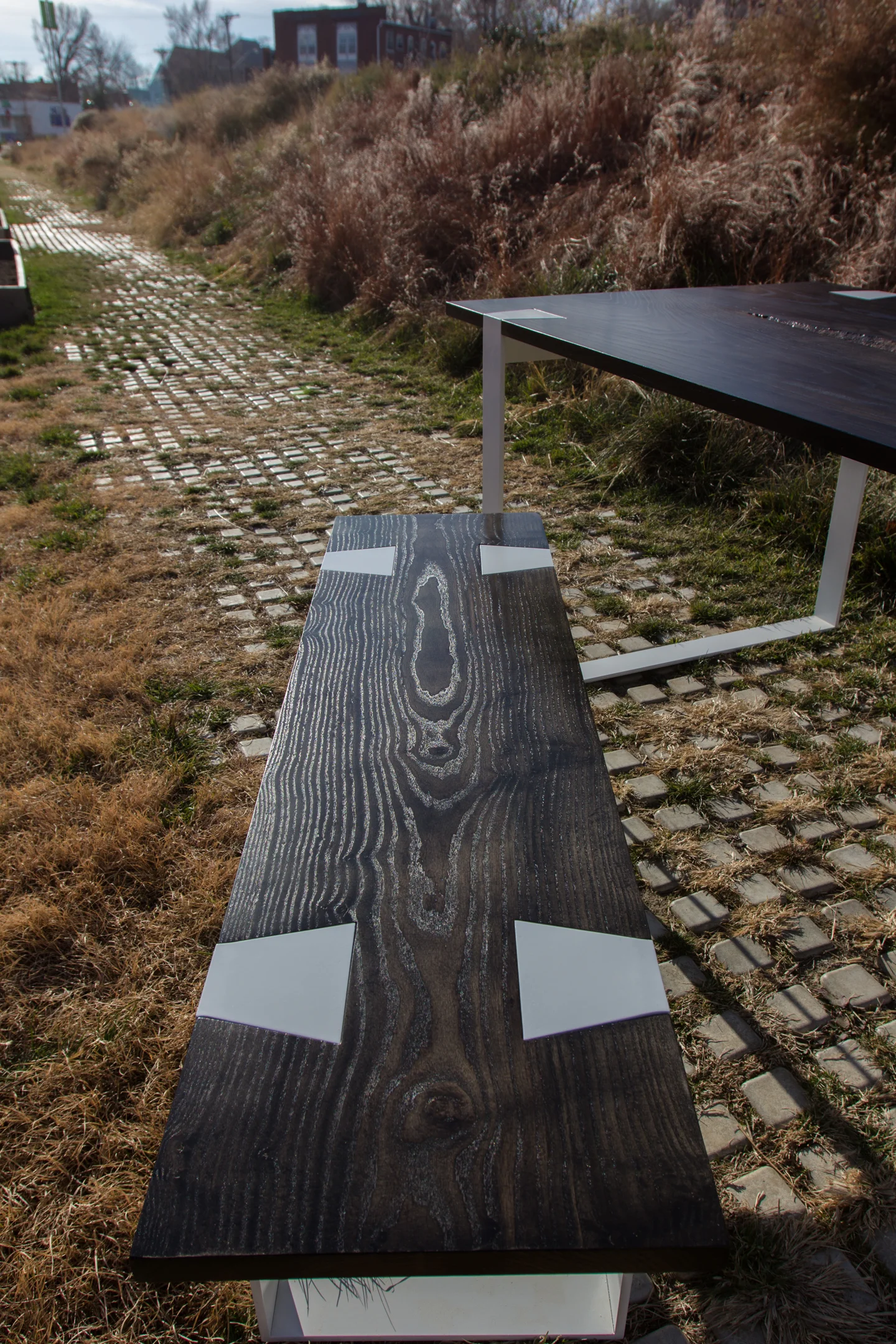studio build_dining table 2_5.jpg
